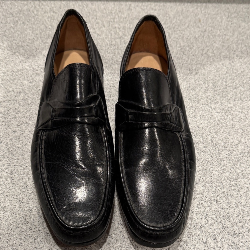 Men’s Classic Black Leather Loafers